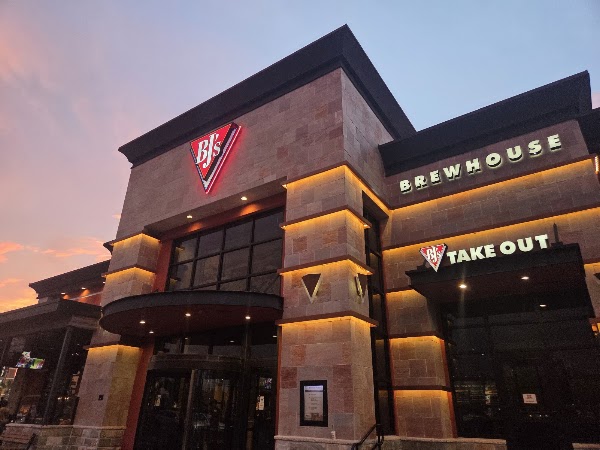 BJ's Restaurant & Brewhouse in Jacksonville, FL