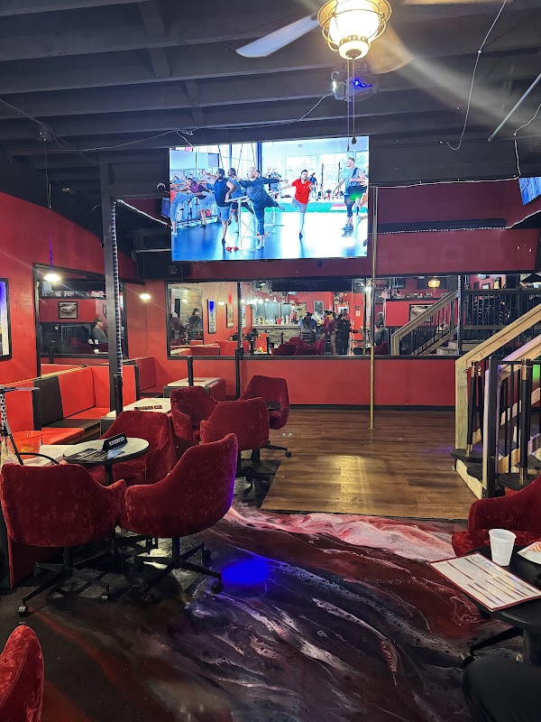 Q13 Sports Bar and Grill in Kansas City, KS