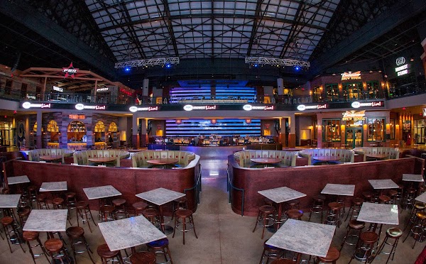 FanDuel Sports Network Live! in St. Louis, MO