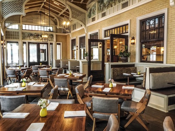 Tommy Bahama Restaurant & Bar in The Woodlands, TX