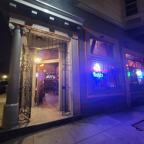 Kiitos Cocktail Lounge and Sports Bar in San Francisco, CA