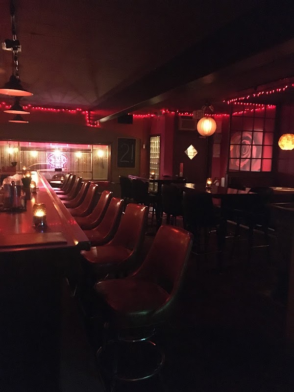 Meow✦Bar & Lounge in Milwaukee, WI