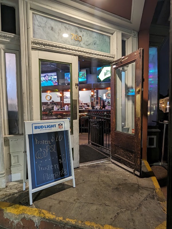 The Schooner Saloon in New Orleans, LA