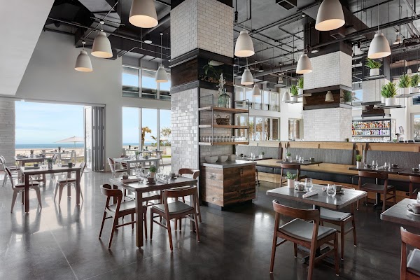 Tulu Seaside Bar & Grill in Virginia Beach, VA