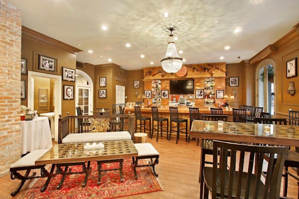 21st Amendment Bar at La Louisiane in New Orleans, LA