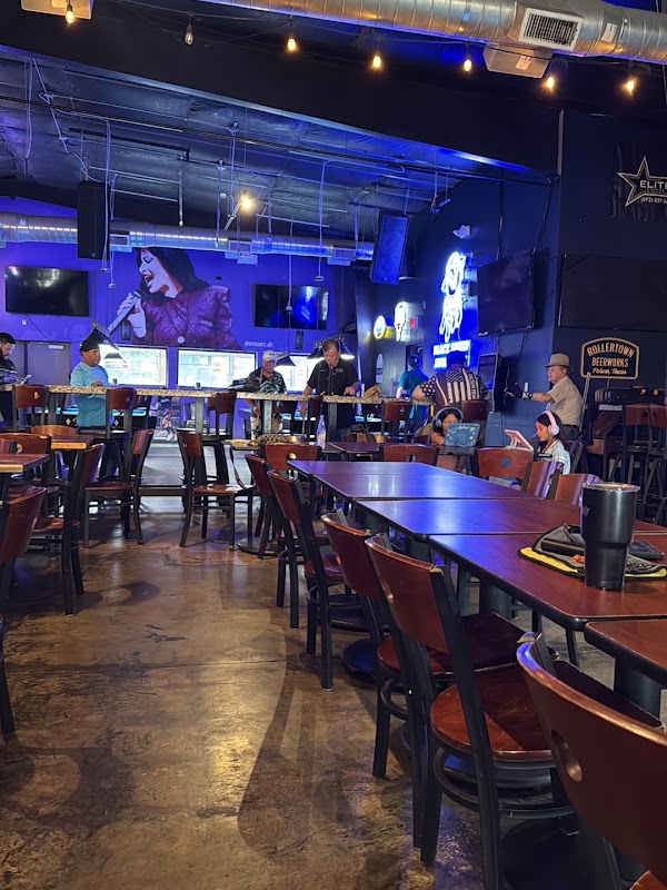 Black Sheep Sports Bar in Arlington, TX