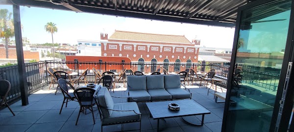 Sterling Cigar Lounge & Bar in Tampa, FL