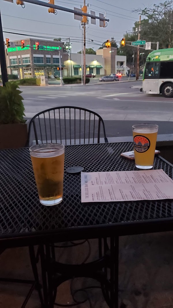 The Bulldog Bar and Lounge in Indianapolis, IN