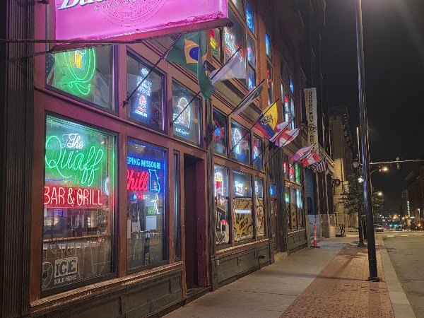 The Quaff Sports Bar And Grill in Kansas City, MO