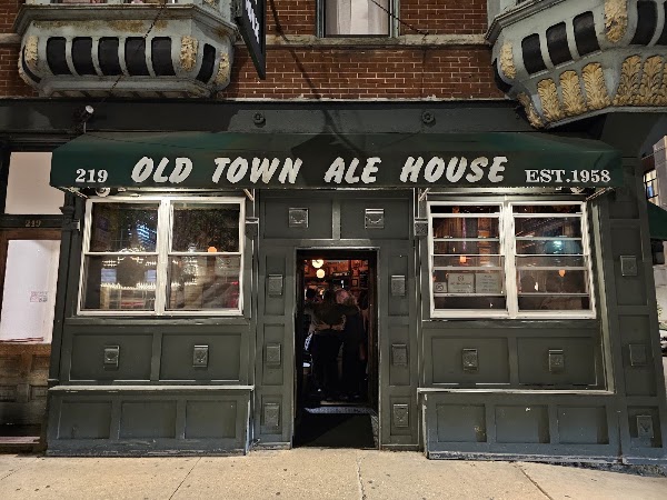 Old Town Ale House in Chicago, IL