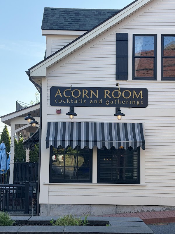 Acorn Room Cocktails And Gatherings in North Providence, RI