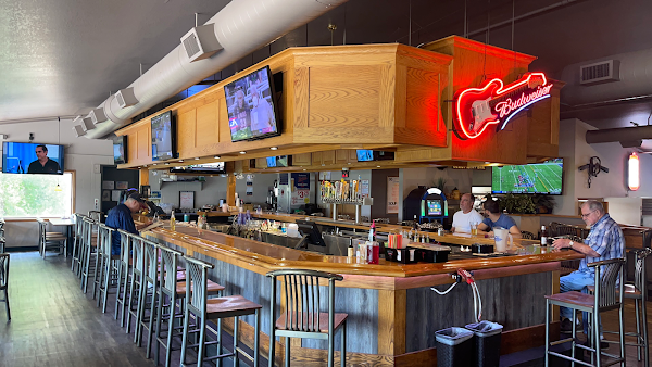 Trappers Bar and Grill in Lino Lakes, MN