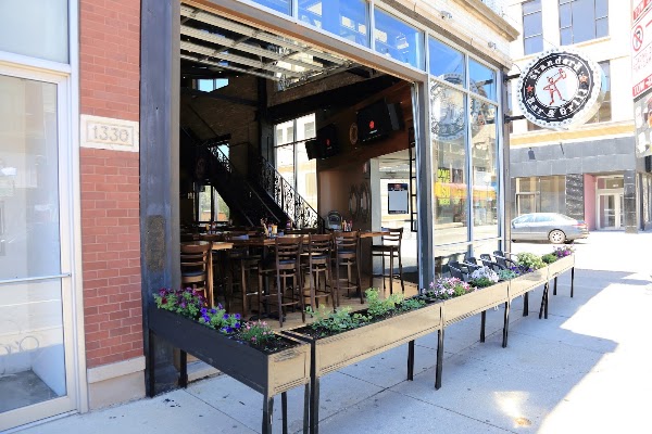 Standard Bar and Grill in Chicago, IL