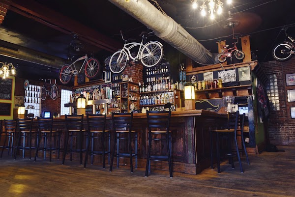 HandleBar in St. Louis, MO