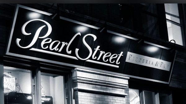 Pearl Street Pizzeria & Pub in Indianapolis, IN